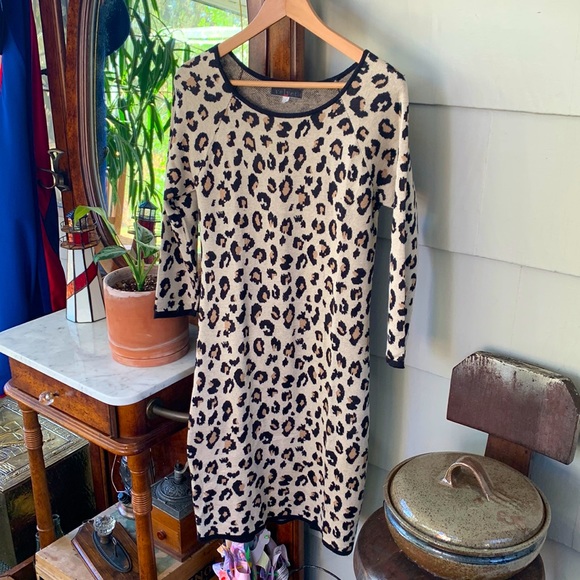 Velvet by Graham & Spencer Anthropologie Dress Cashmere Blend Leopard Animal - Picture 2 of 5